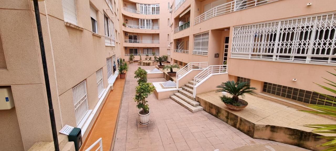 Apartament Dos Playas Torrevieja Exterior photo